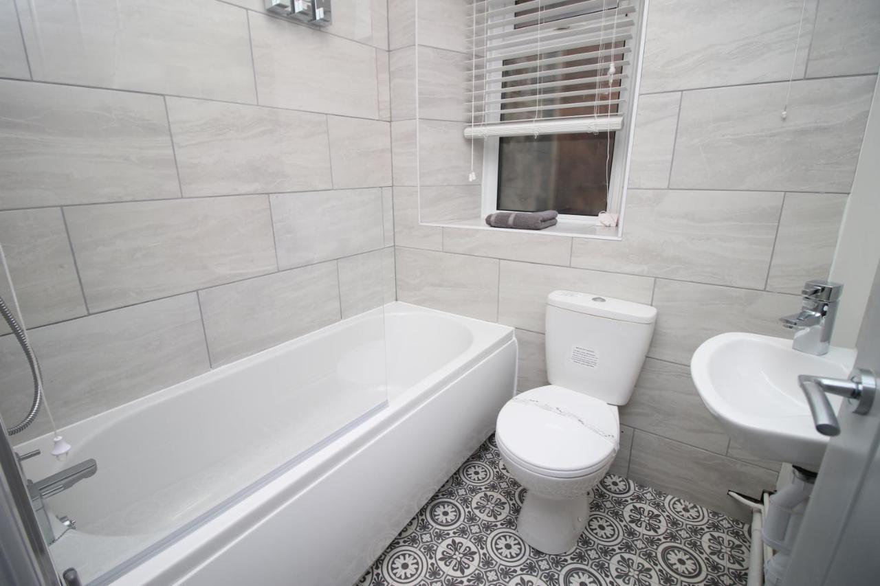 Apartmán Sleeps 6, Smart Tv'S, Parking Swansea & Morriston Hospital Exteriér fotografie